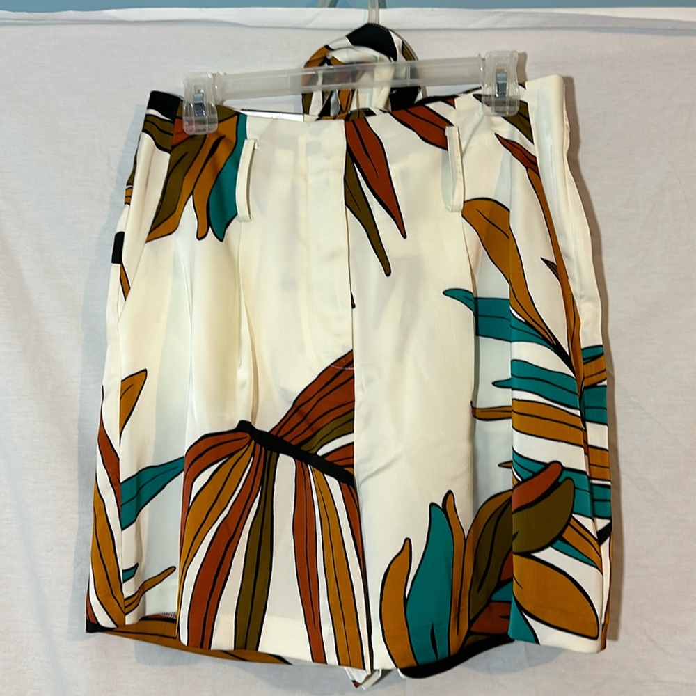 Nine West High Rise Shorts